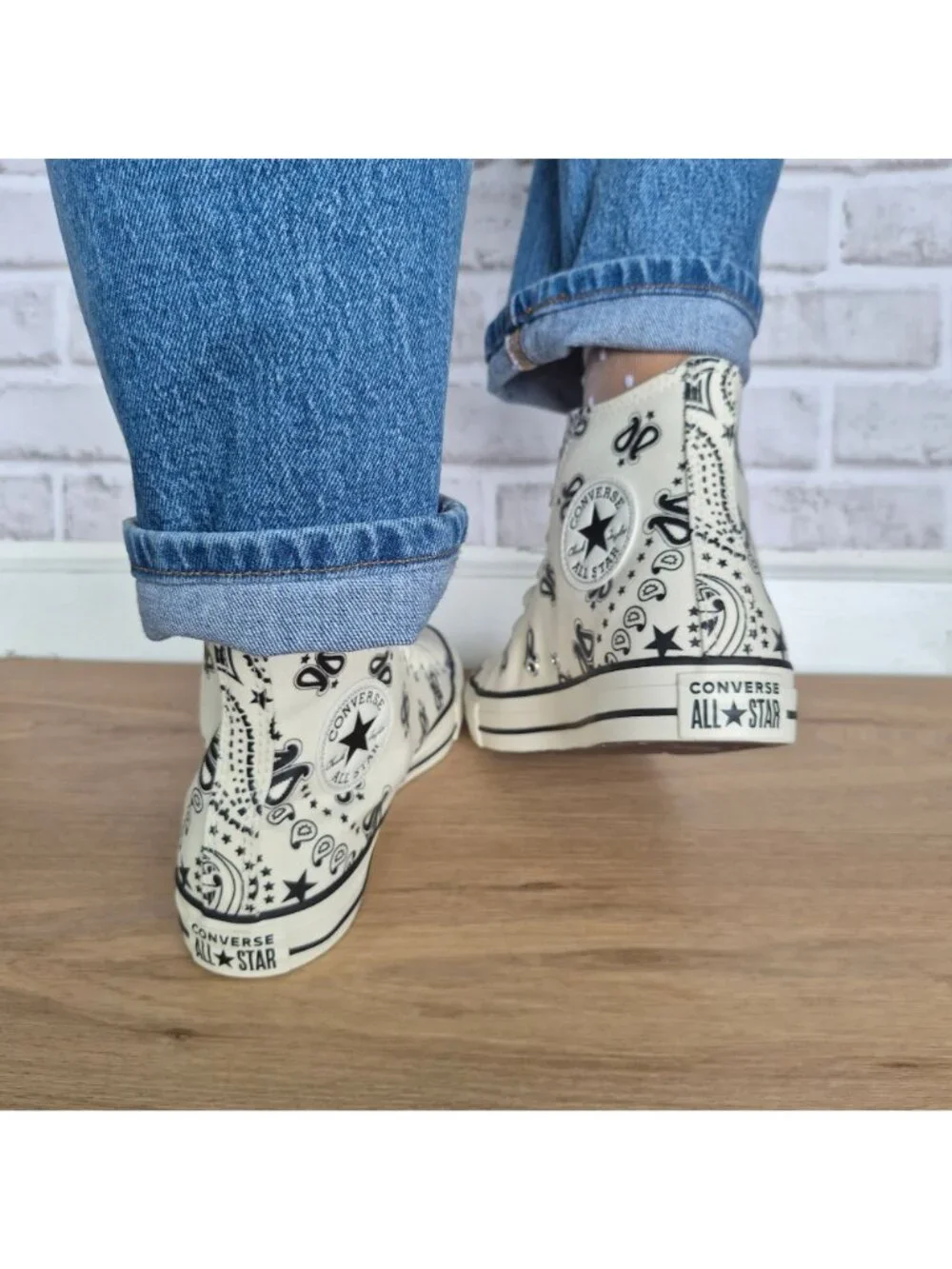⭐Converse Chuck Taylor High Paisley Sz 8.5 Women's shoes Sneaker Black A15810F